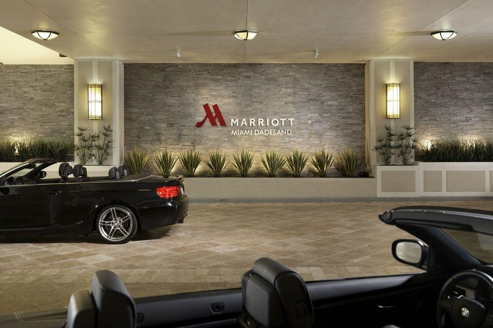 Отель Miami Marriott Dadeland Экстерьер фото